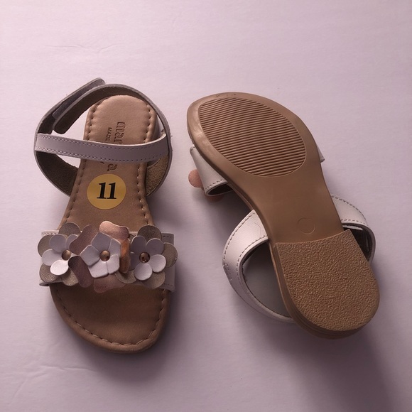 Loops, I Did It Again Rose Gold Flat Sandals | Gold flat sandals, Rose gold flats, Crazy shoes